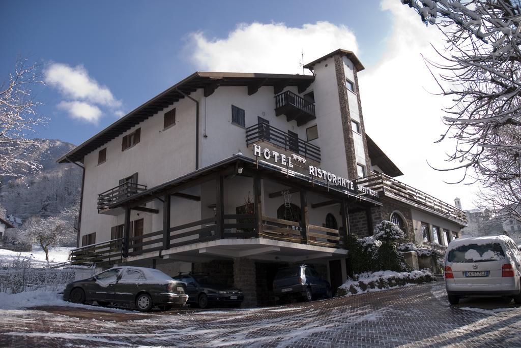 Hotel Ristorante Sassi Rossi Taceno Dış mekan fotoğraf