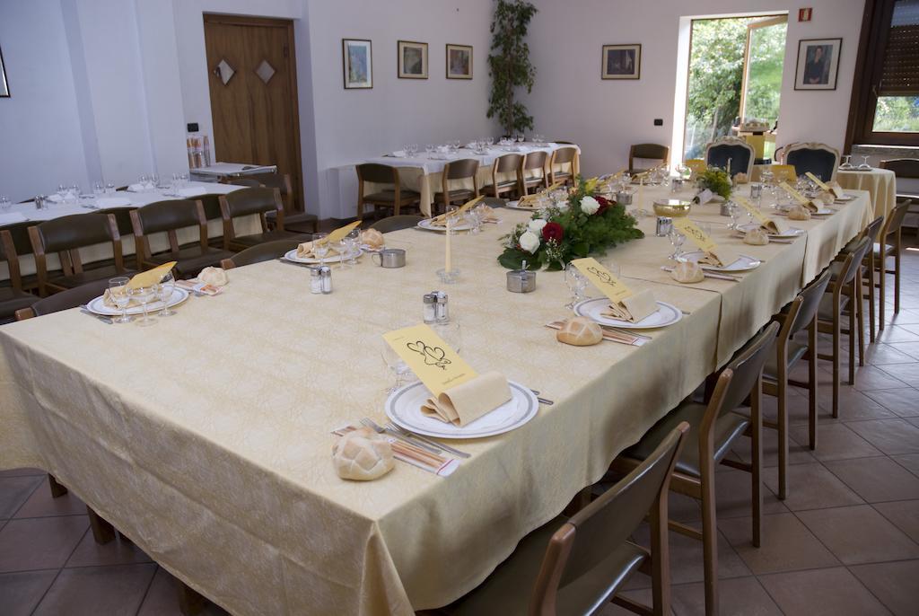 Hotel Ristorante Sassi Rossi Taceno Dış mekan fotoğraf